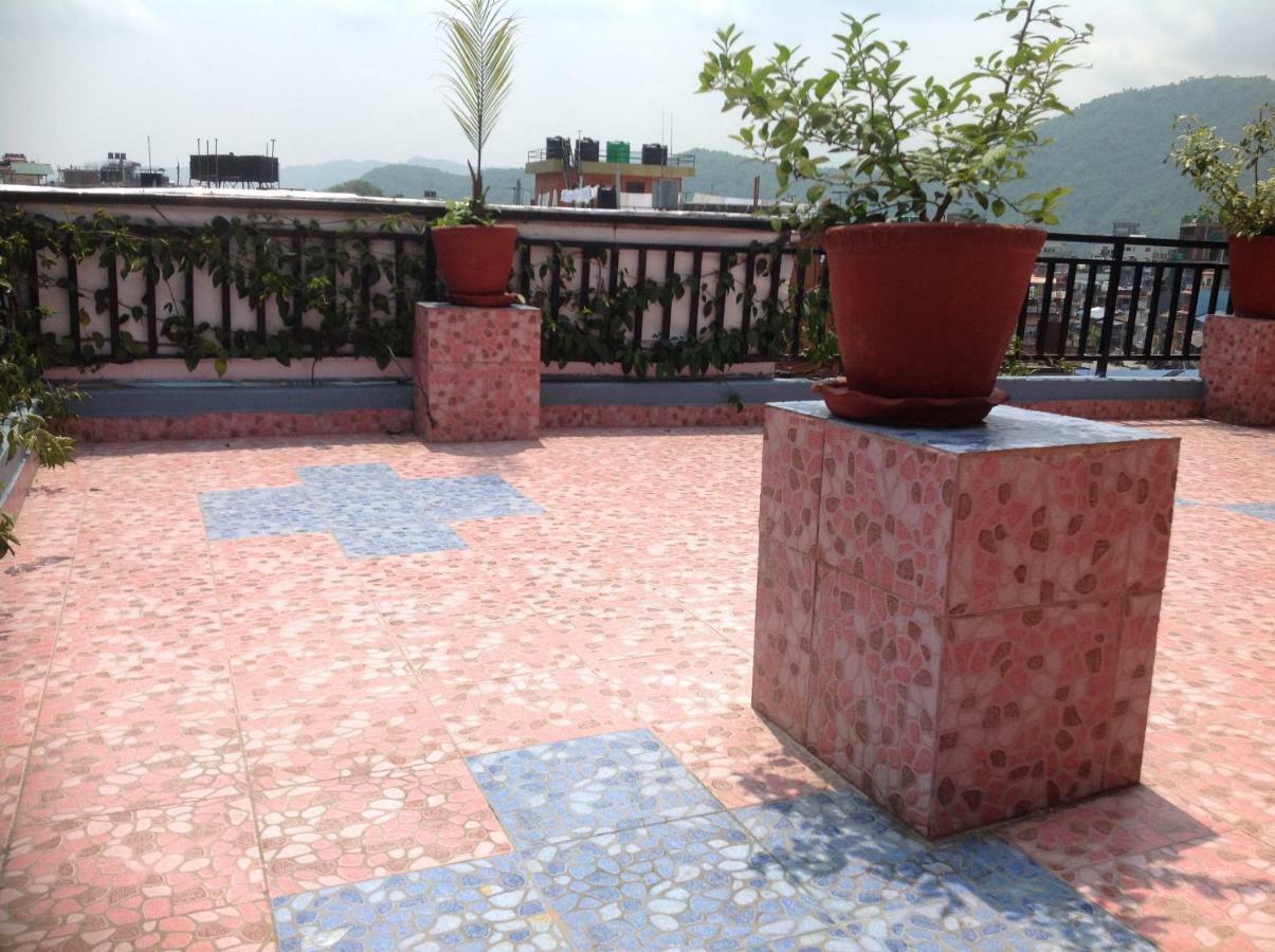 Hotel Direction Pokhara Eksteriør billede