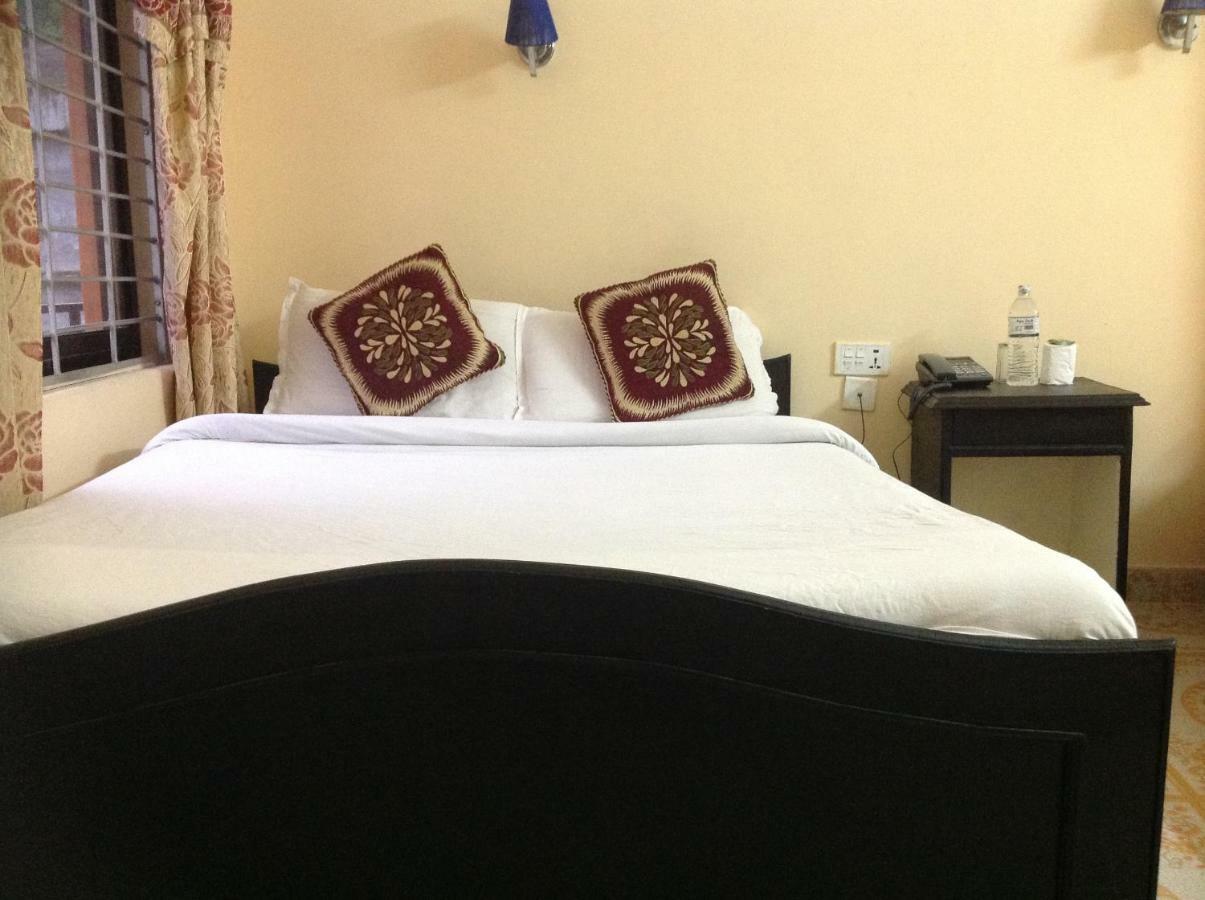 Hotel Direction Pokhara Eksteriør billede