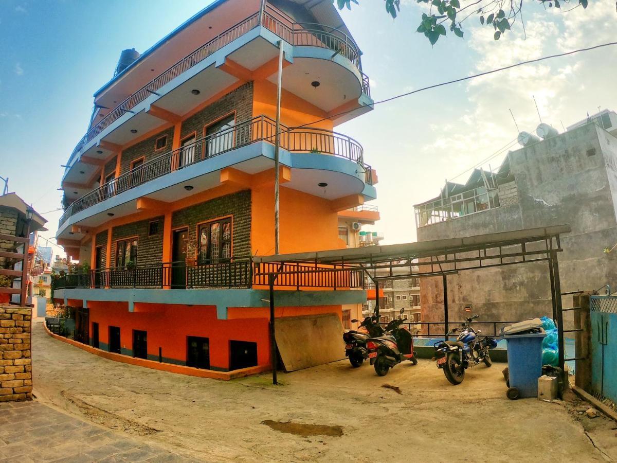 Hotel Direction Pokhara Eksteriør billede